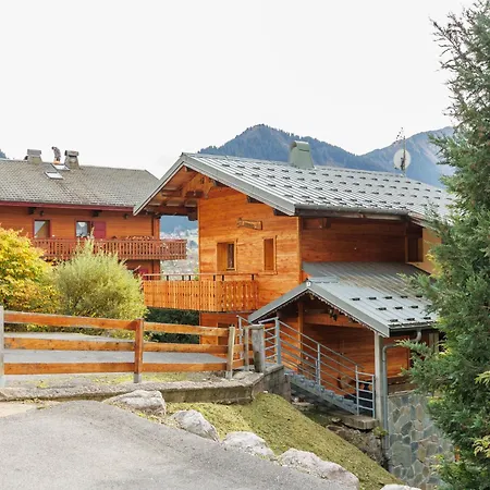 Apartment Le Petit Savoyard - Chl404 By Interhome